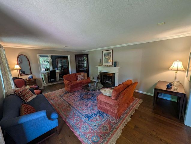 255 Heathwood Drive, Spartanburg, SC 29307
