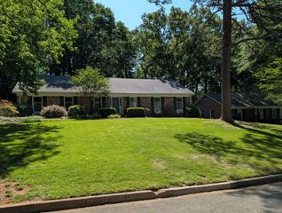 255 Heathwood Drive, Spartanburg, SC 29307