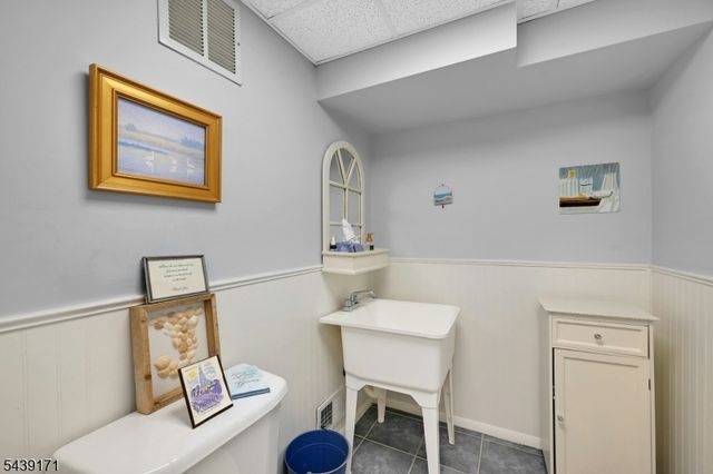 211 Yorktowne Ct, Washington Twp., NJ 07676