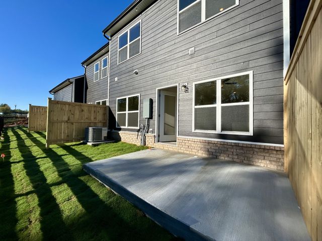 163 Rothwood PVT Drive, Hendersonville, TN 37075