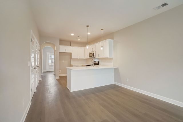 163 Rothwood PVT Drive, Hendersonville, TN 37075