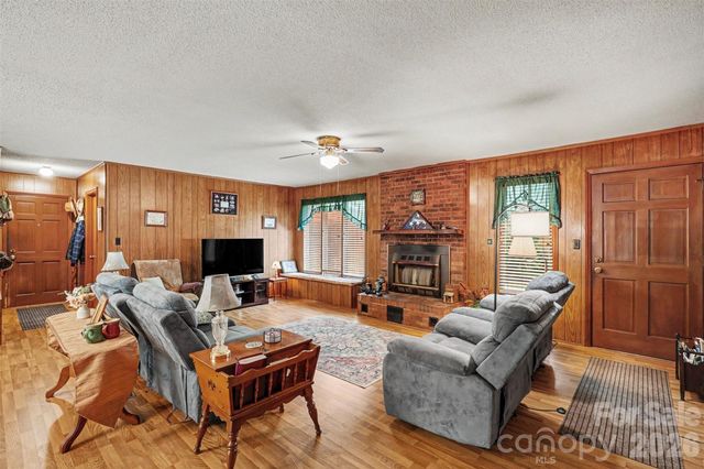 7707 Waxhaw Highway, Waxhaw, NC 28173