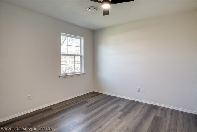 2 S 15th Street, Lavaca, AR 72941