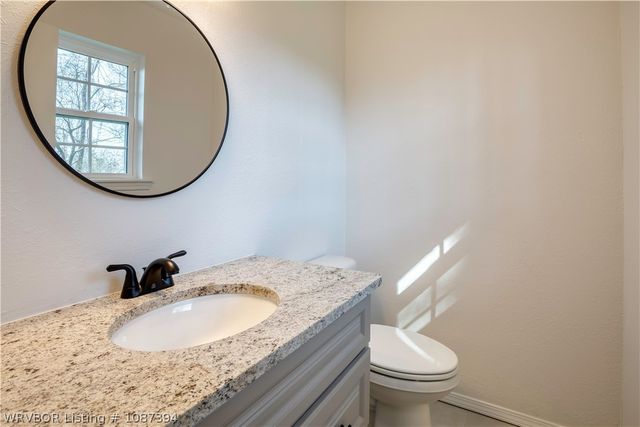 2 S 15th Street, Lavaca, AR 72941