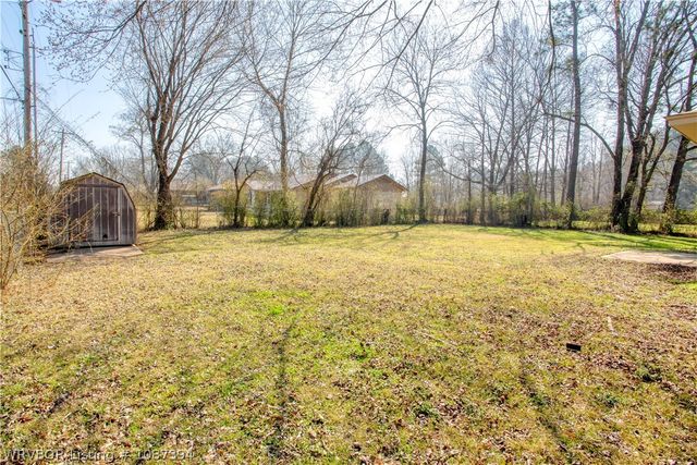 2 S 15th Street, Lavaca, AR 72941