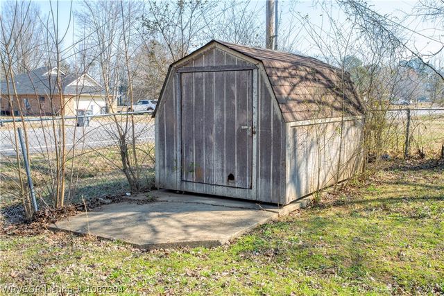 2 S 15th Street, Lavaca, AR 72941