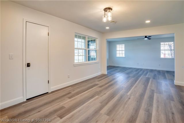 2 S 15th Street, Lavaca, AR 72941