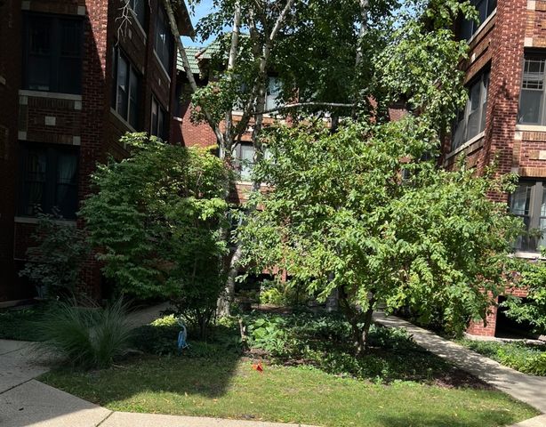 512 Madison Street 1S, Oak Park, IL 60302