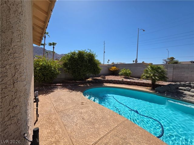 6323 Mahogany Peak Avenue, Las Vegas, NV 89110