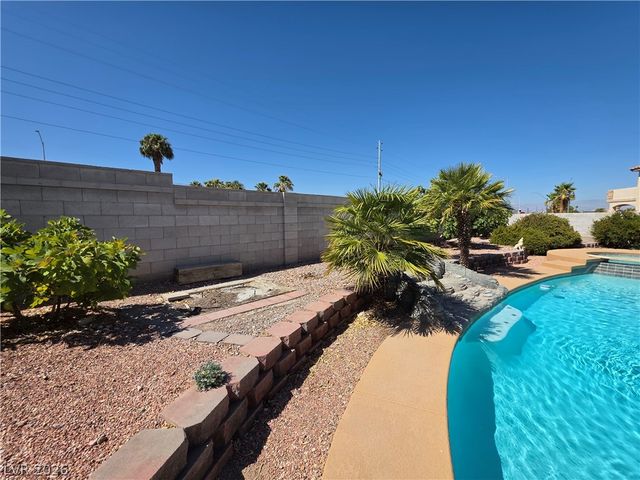 6323 Mahogany Peak Avenue, Las Vegas, NV 89110