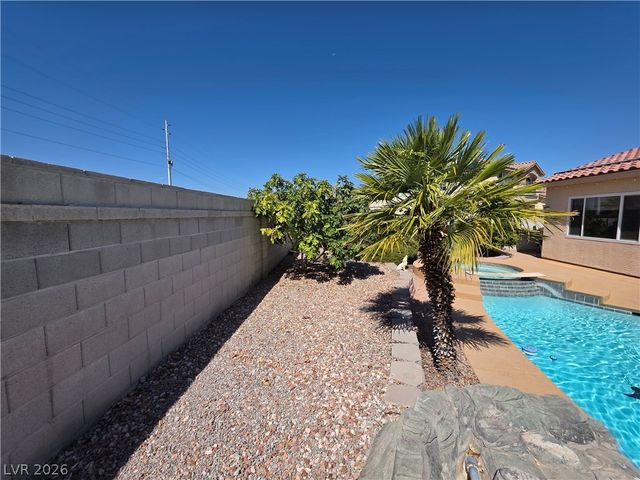 6323 Mahogany Peak Avenue, Las Vegas, NV 89110