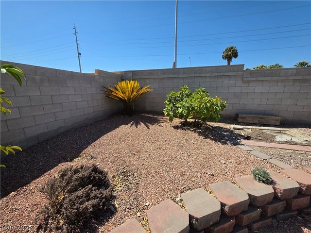6323 Mahogany Peak Avenue, Las Vegas, NV 89110