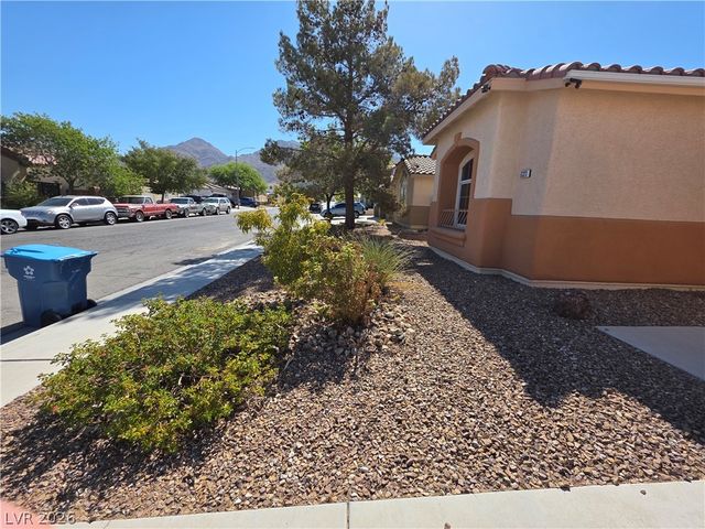 6323 Mahogany Peak Avenue, Las Vegas, NV 89110
