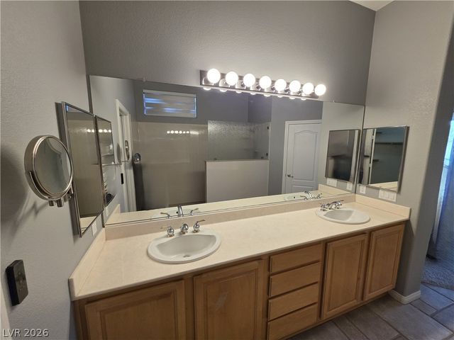6323 Mahogany Peak Avenue, Las Vegas, NV 89110