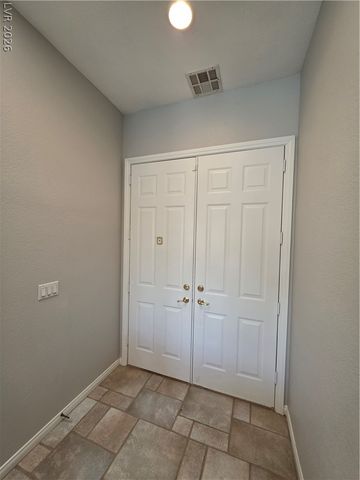 6323 Mahogany Peak Avenue, Las Vegas, NV 89110