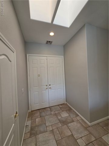 6323 Mahogany Peak Avenue, Las Vegas, NV 89110