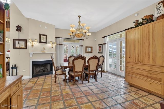 685 11th ST NW, Naples, FL 34120