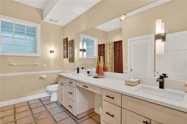 685 11th ST NW, Naples, FL 34120