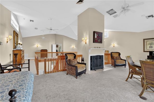 685 11th ST NW, Naples, FL 34120