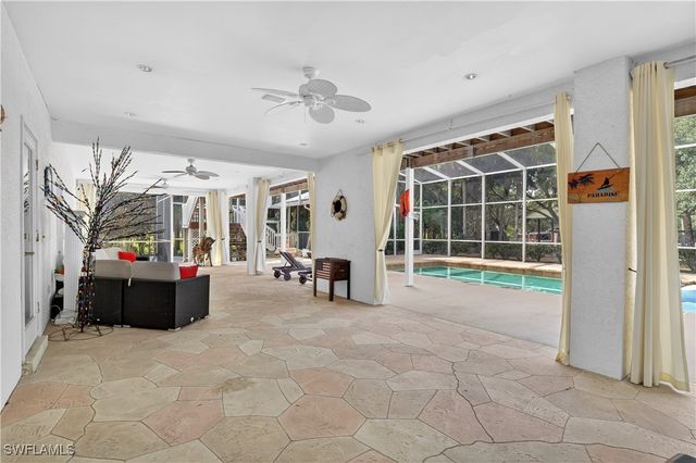 685 11th ST NW, Naples, FL 34120