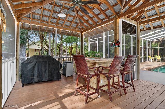 685 11th ST NW, Naples, FL 34120