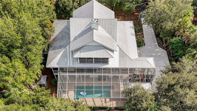 685 11th ST NW, Naples, FL 34120