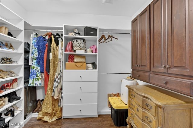 685 11th ST NW, Naples, FL 34120