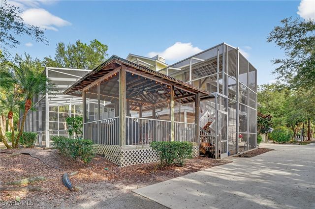 685 11th ST NW, Naples, FL 34120