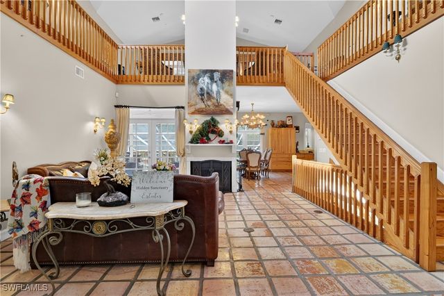 685 11th ST NW, Naples, FL 34120