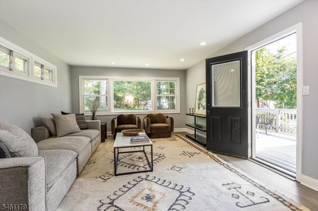 211 Conway Ct, South Orange Village Twp., NJ 07079