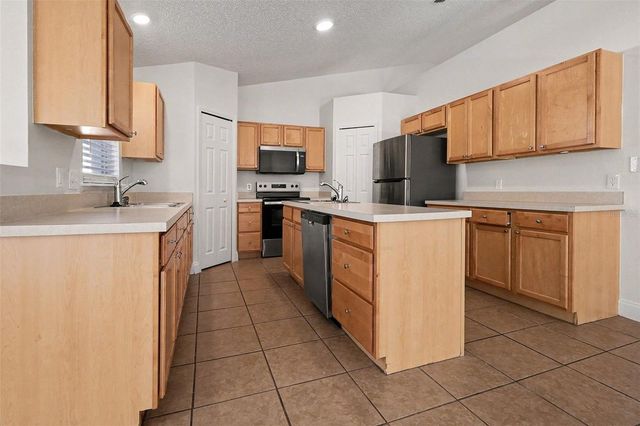 715 LOBELIA DRIVE, Davenport, FL 33837