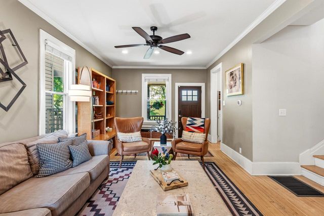 2726 N Bartlett AVENUE, Milwaukee, WI 53211