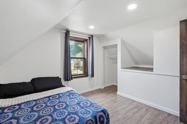900 Geranium Avenue E, Saint Paul, MN 55106