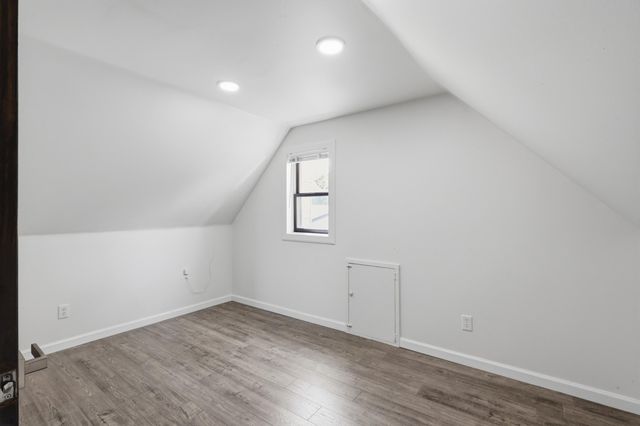900 Geranium Avenue E, Saint Paul, MN 55106