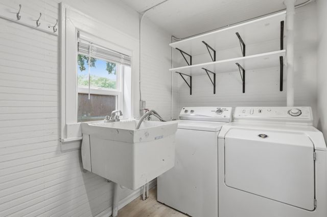 900 Geranium Avenue E, Saint Paul, MN 55106