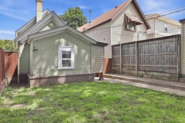 900 Geranium Avenue E, Saint Paul, MN 55106