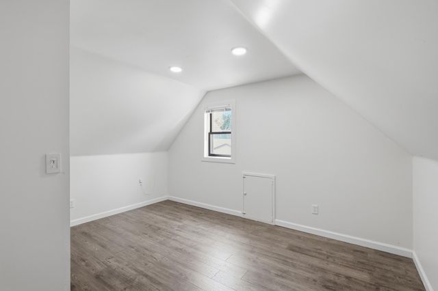 900 Geranium Avenue E, Saint Paul, MN 55106