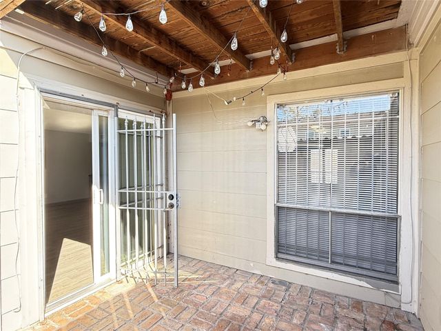 10721 Sandpiper Drive 162, Houston, TX 77096