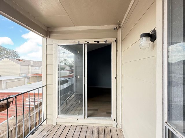 10721 Sandpiper Drive 162, Houston, TX 77096