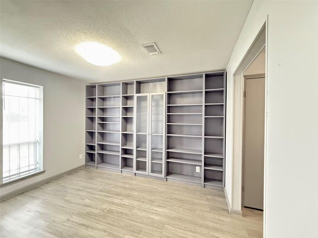 10721 Sandpiper Drive 162, Houston, TX 77096