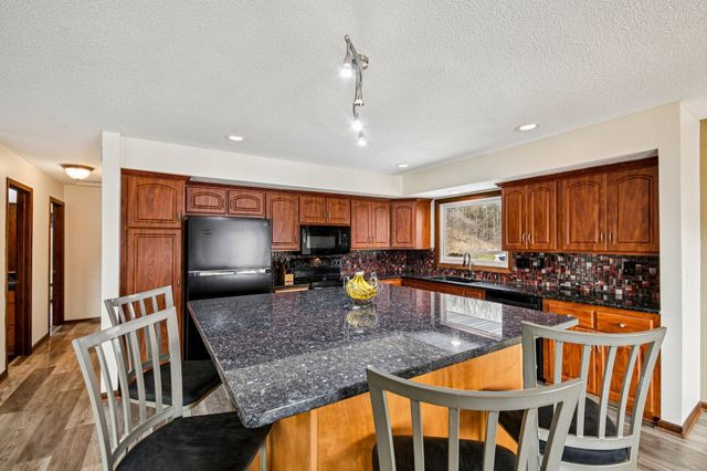 3250 Williams Lane, Mound, MN 55364