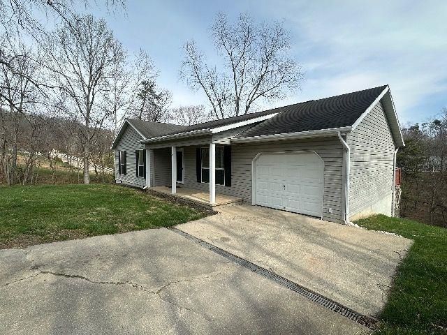 85 Macy Drive, Barboursville, WV 25504