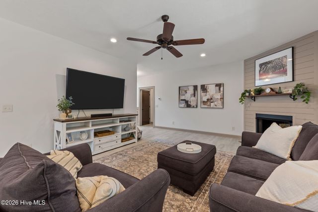 190 Devon Circle, Aberdeen, NC 28315