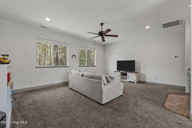 190 Devon Circle, Aberdeen, NC 28315