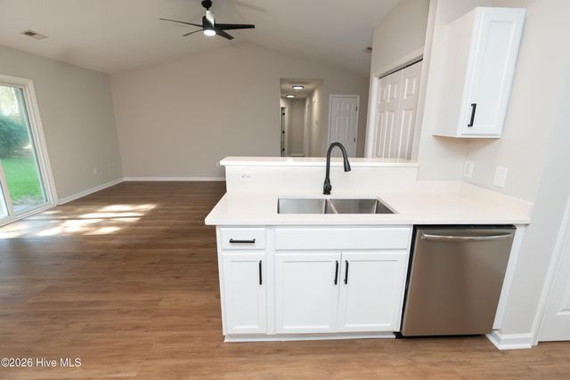 106 Shearin Hills Drive, Castle Hayne, NC 28429