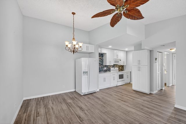 812 Sky Pine Way D3, Greenacres, FL 33415