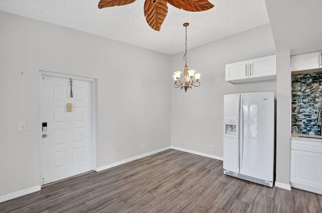 812 Sky Pine Way D3, Greenacres, FL 33415