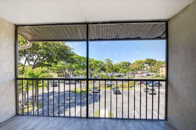 812 Sky Pine Way D3, Greenacres, FL 33415