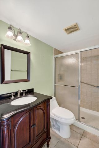 812 Sky Pine Way D3, Greenacres, FL 33415