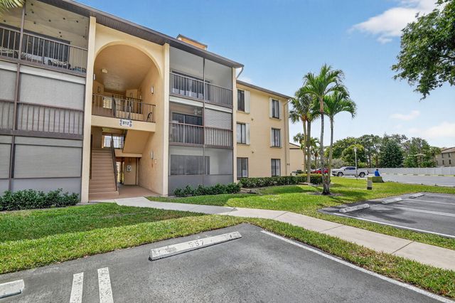 812 Sky Pine Way D3, Greenacres, FL 33415